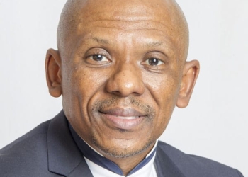 Prof Mdwaba a South African lawyer, academic and tested labour affairs expert is former vice-president of the International Organisation of Employers (IOE) of the ILO, a tripartite UN special agency dealing with social justice and setting international labour standards.