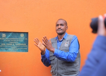 The Minister of Agriculture, Animal Industry and Fisheries, Hon. Frank Tumwebaze implored the community to collectively tackle the problem of household poverty saying there was the ability to achieve more together as a team.
