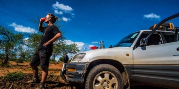 Rav 4 and the 4×4 Land cruisers that are the best vehicles for self drive in Uganda.