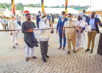 President Museveni commissions Shree Sahajanand School