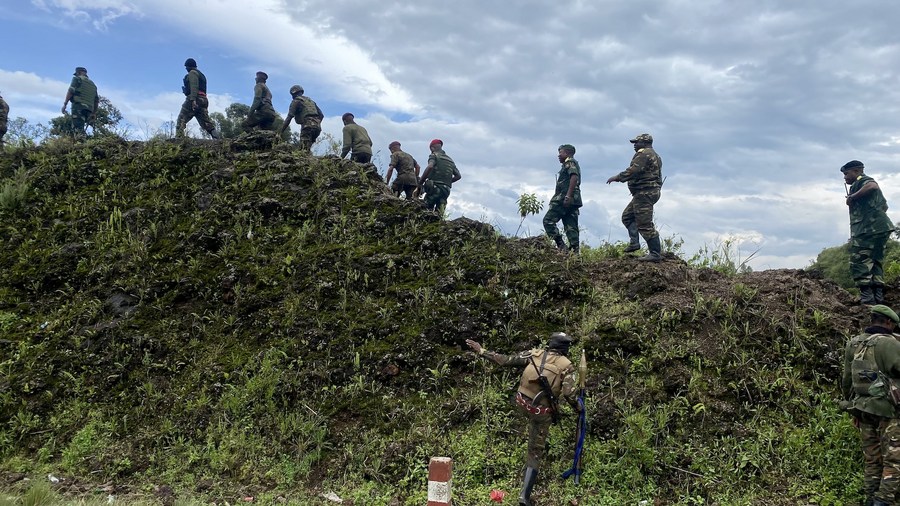 This photo shows soldiers operating near Kibumba, the Democratic Republic of the Congo (DRC), Nov. 21, 2022. (Xinhua/Alain Uaykani)