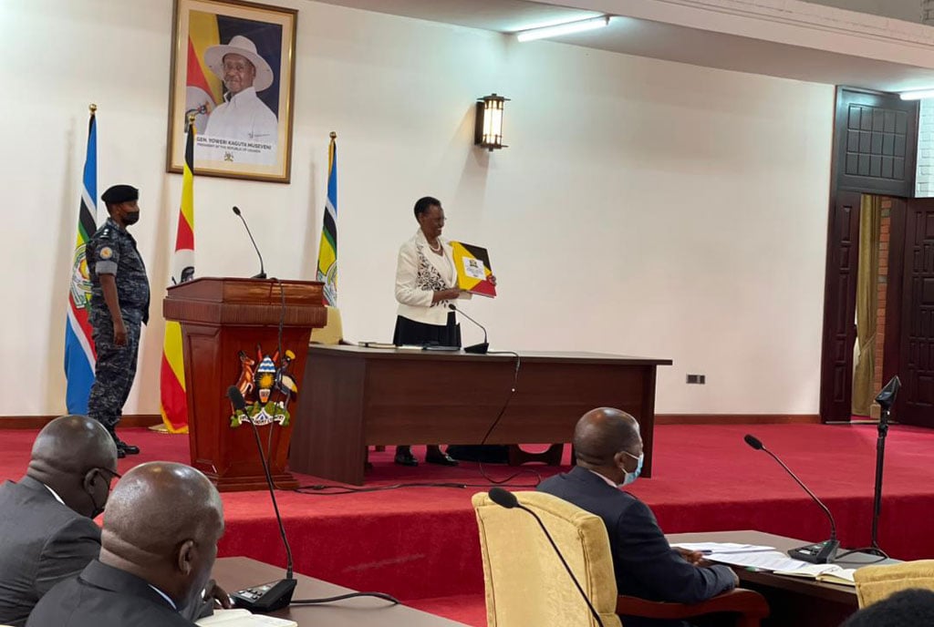 First Lady and Education Minister Janet Museveni displays the Uneb 2022 PLE results after they were released at State House Nakasero on Janaury 27, 2022