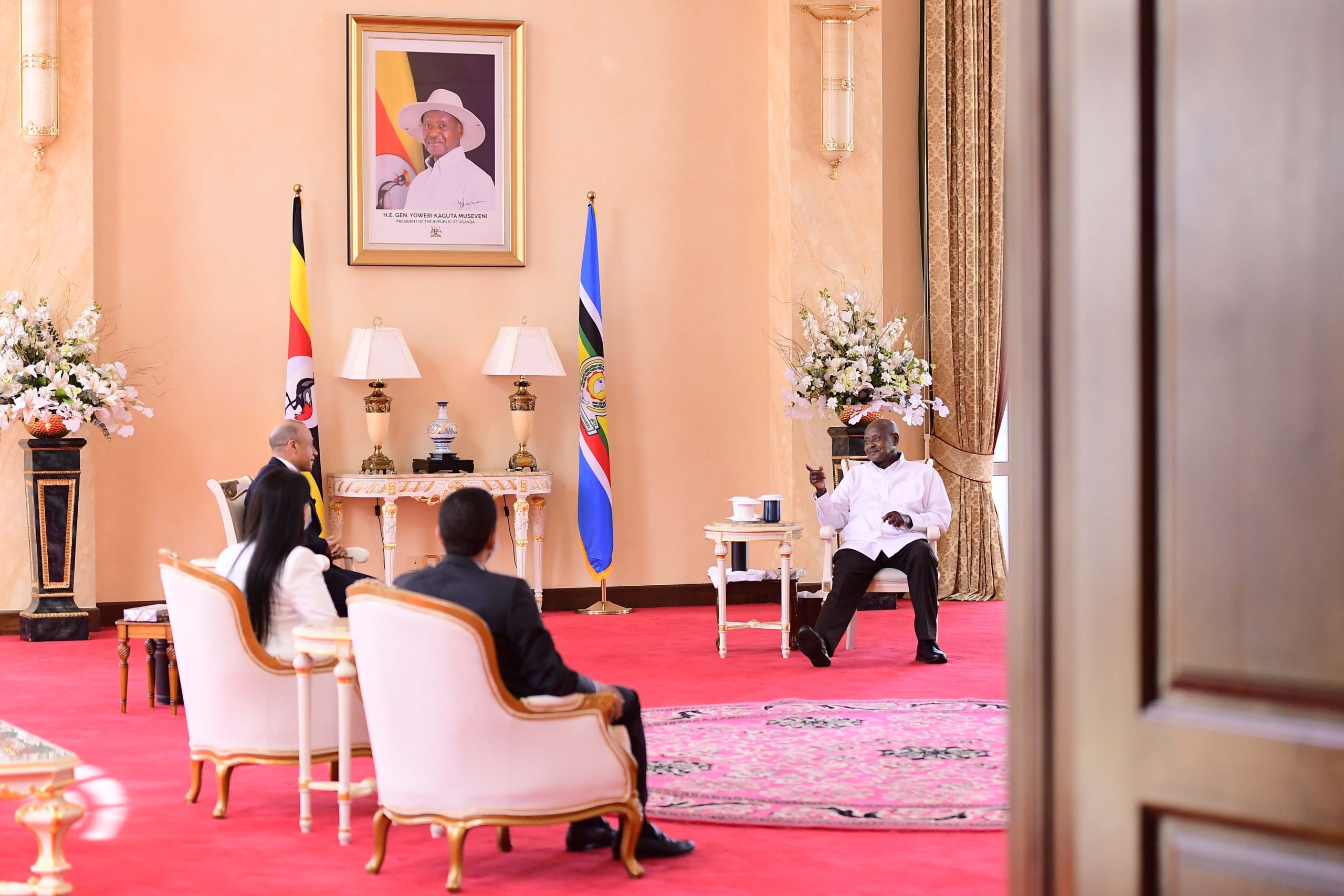 Egyptian Ambassador to Uganda H.E Monzer Fathi Abdel Azida presents credentials to President Museveni at State House Entebbe (PHOTO/Courtesy)