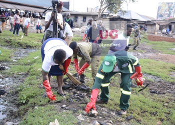 Dr. Barirega Akankwasah, the NEMA Executive Director who presided over the launch said the new campaign to crackdown on littering and reminds residents about its impact on the environment will be extended to other parts of the country in the coming weeks.