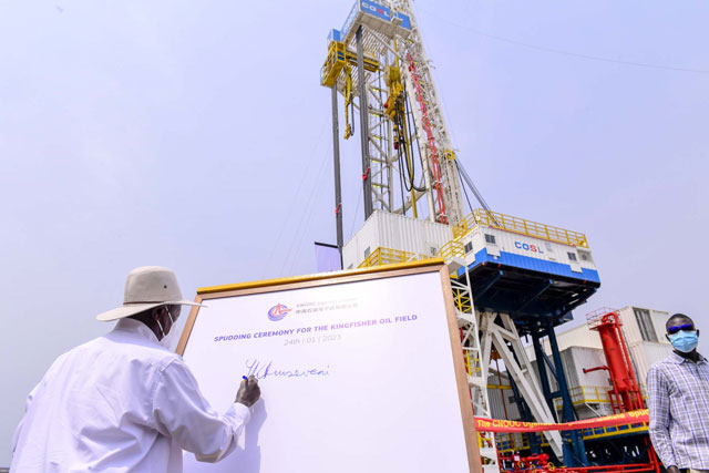 President of Uganda Yoweri Museveni officiates the spudding (Commencement of Drilling) of Kingfisher Oilfield wells in Buhuka, Kyangwali, Kikuube District. PHOTO PPU