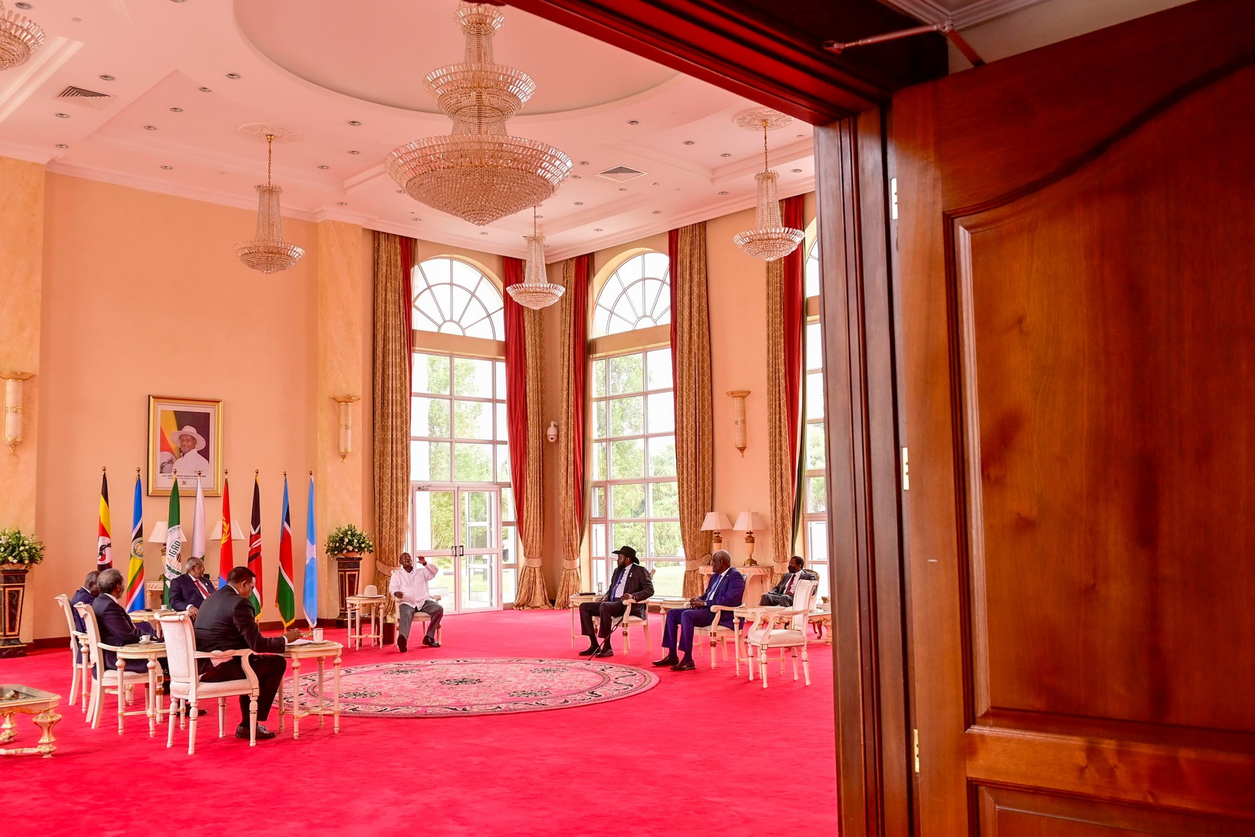 The Extraordinary Assembly of the IGAD Heads of State and Government has called upon the Federal Democratic Republic of Ethiopia and the Federal Republic of Somalia to de-escalate tensions and instead engage in constructive dialogue.