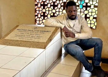 Bobi Wine paid tribute to the late artist Paul Job Kafeero in Nkokonjeru, Buikwe District, reflecting on Kafeero's multifaceted impact.