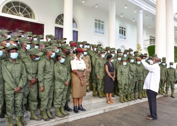 President Museveni interacts with some of the scientists after giving them an opportunity lecture at State House Entebbe on Wednesday (PHOTO/PPU)