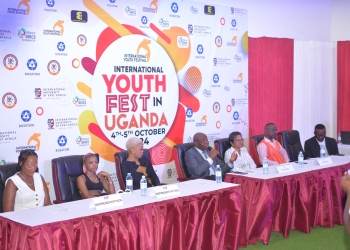 Prof.Emeka Akaezuwa the Vice Chancellor of IUEA (in the middle) addressing the press on Friday.