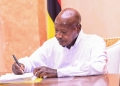President Museveni signs the Sugar Ammendment Act 2025 into law during a meeting with sugar cane growers and miller at State House Entebbe on Friday. PPU Photo