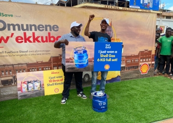 Shell Uganda's 'Omunene W’ekkubo' campaign Week 5 rewards drivers with fuel, Shell Gas, and lubricants in Kampala. Learn about the prizes and how Ugandan drivers can win.