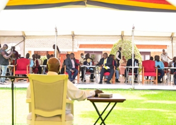 President Museveni addressing members of the media from the greater Mpigi region during a press briefing at Nakasero as regards the progress of the PDM program on Tuesday.