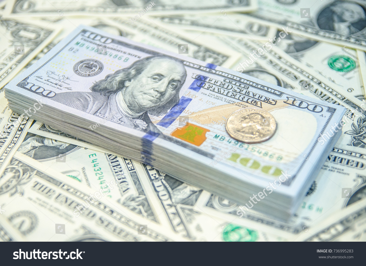 Экономика Уганды получает значительный импульс, поскольку денежные переводы от ее диаспоры достигли 1,42 миллиарда долларов (5,1 триллиона шиллингов). Изучите рост, ключевые отрасли и усилия по максимизации этих важнейших притоков.