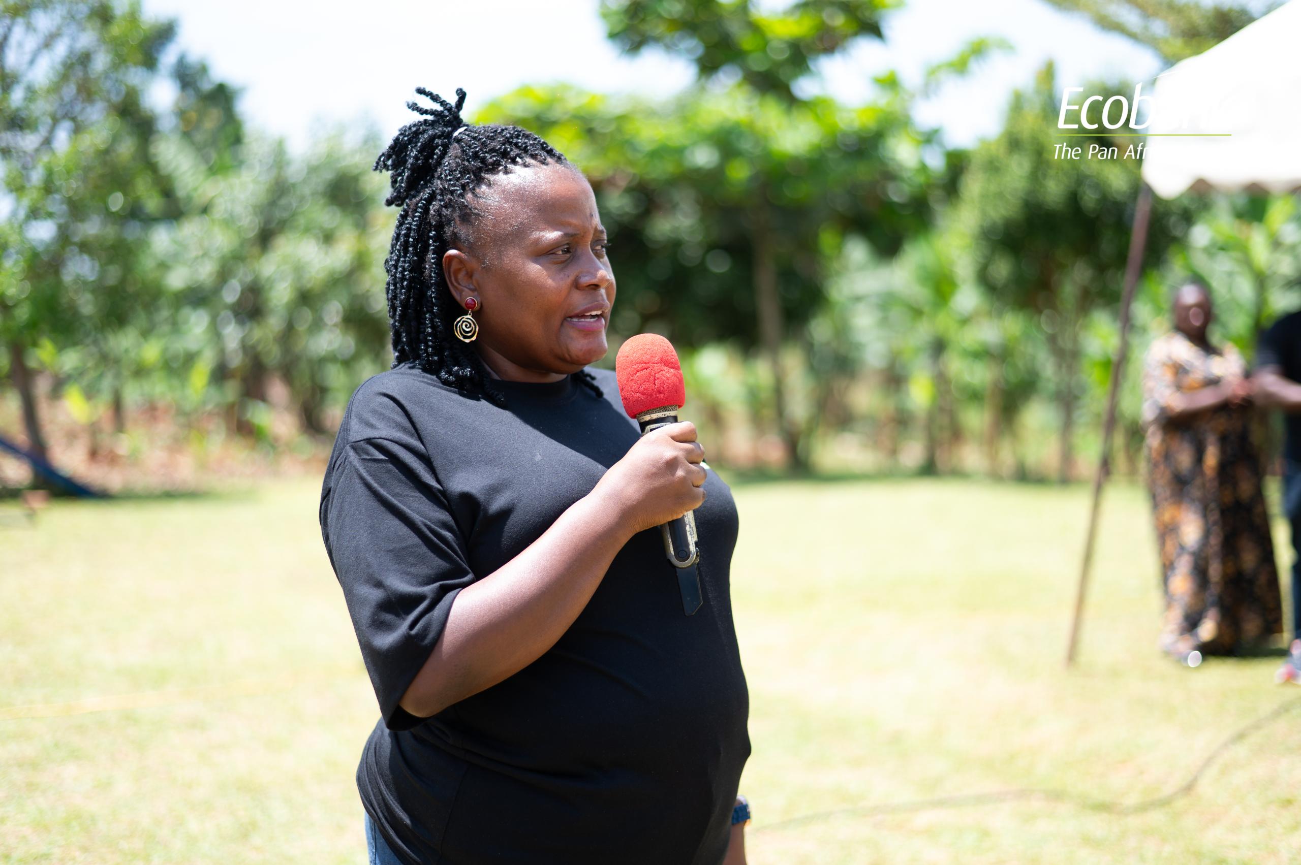 Исполнительный директор Центра «Ангел» Розмари Намбуз-Нувагаба призывает угандийцев «придать инвалидам человеческое лицо» и перейти от разовых пожертвований к твердому обязательству, гарантирующему каждому ребенку возможность принадлежать к нему.