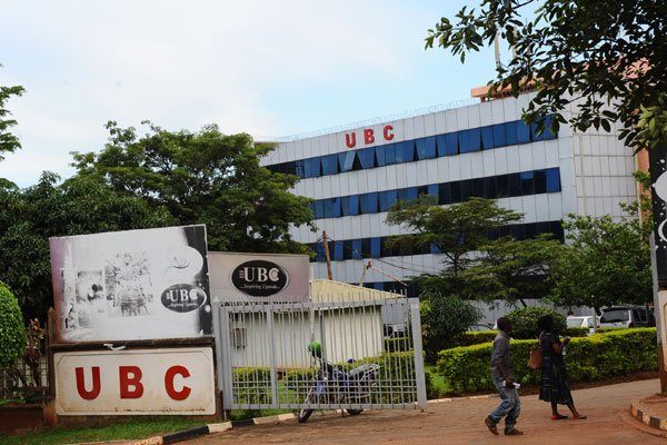 Штаб-квартира испытывающей финансовые затруднения Угандийской радиовещательной корпорации (UBC) в Кампале находится в центре спора, который привел к отключению бесплатного телевещания по всей стране.