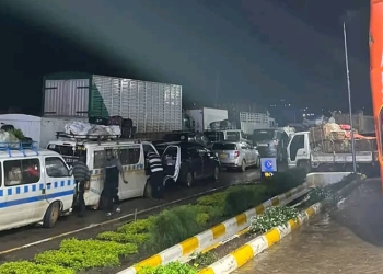 Uganda's traffic police deny claims by opposition leader Bobi Wine that President Museveni caused a massive highway gridlock, citing crashes and motorist indiscipline instead